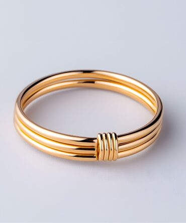 Luna Gold Bangle